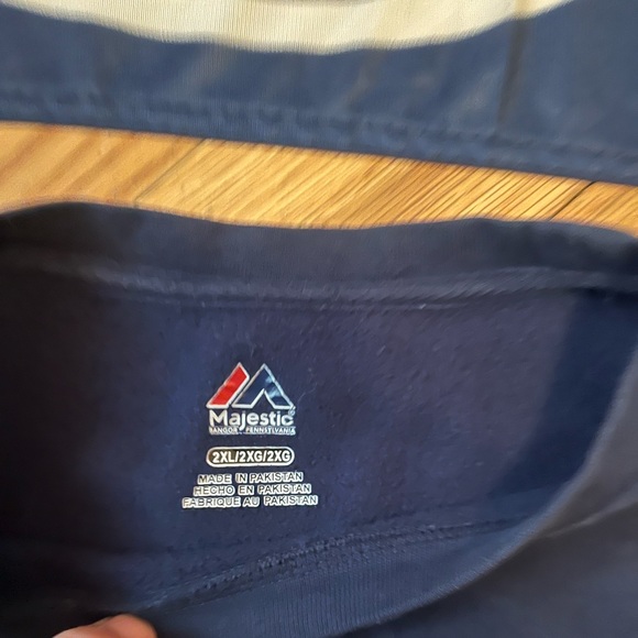 Patriots Sweater Size XXL also patriots flag 3X5 package deal! - Picture 2 of 2